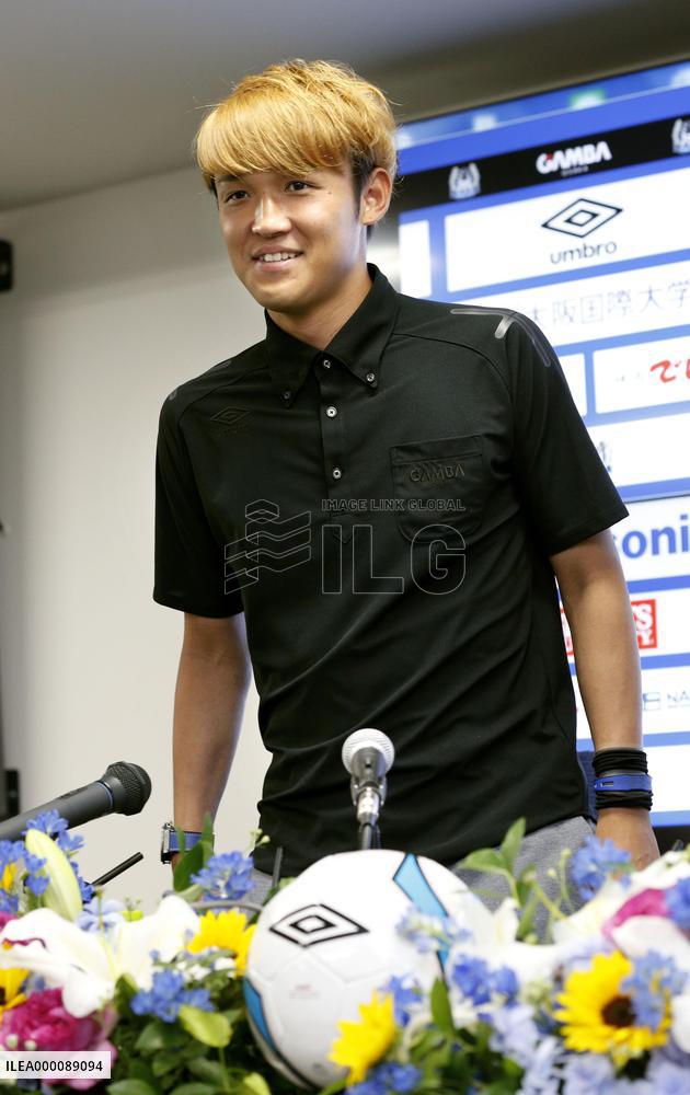 Usami attends press conference