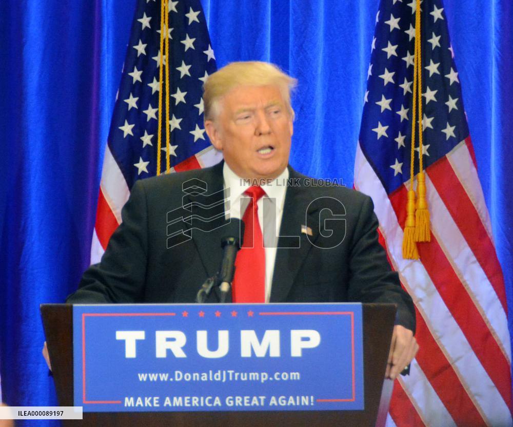 Trump labels Clinton "world-class liar"