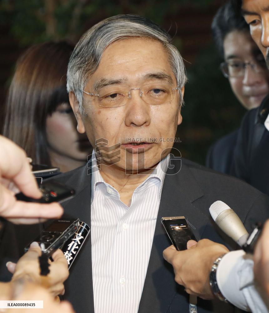 Abe vows to use all policy measures to ease "Brexit" impact