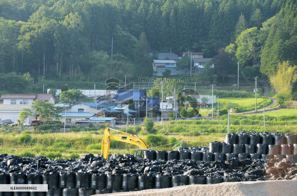 Nuclear evacuees allowed to stay at homes overnight