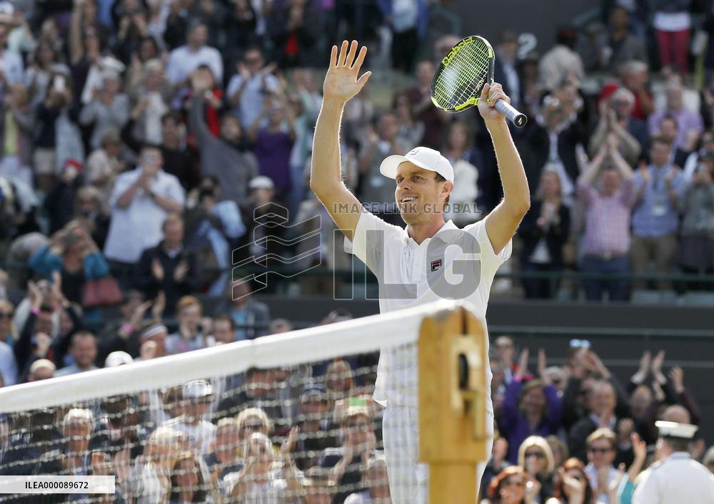 Sam Querrey knocks Novak Djokovic out of Wimbledon tennis