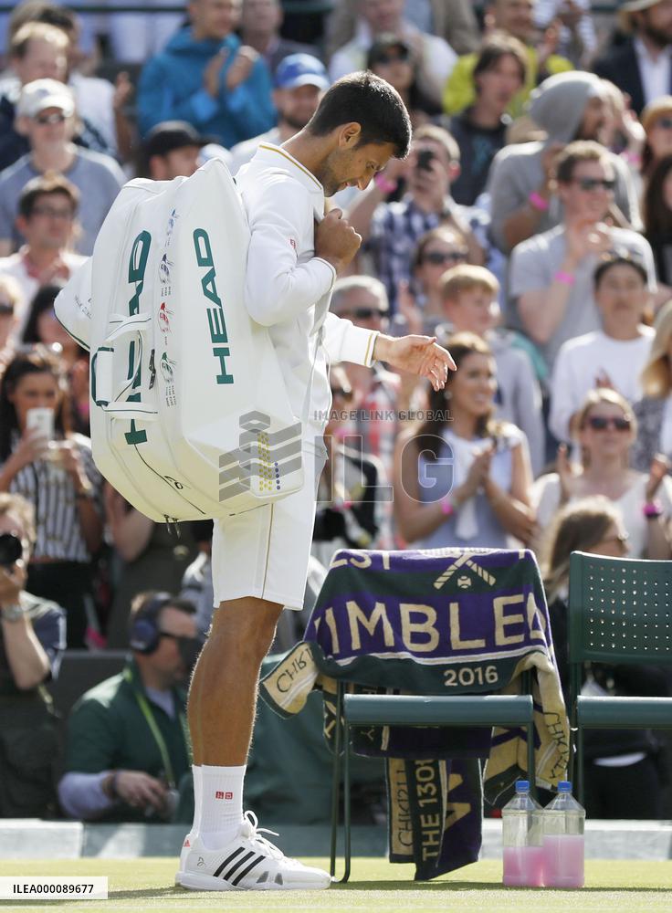 Sam Querrey knocks Novak Djokovic out of Wimbledon tennis