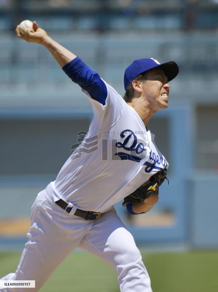 Maeda picks up 8th win as Dodgers beat Padres