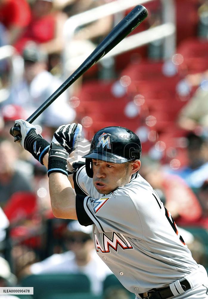 Suzuki 6 away from career 3,000 hits
