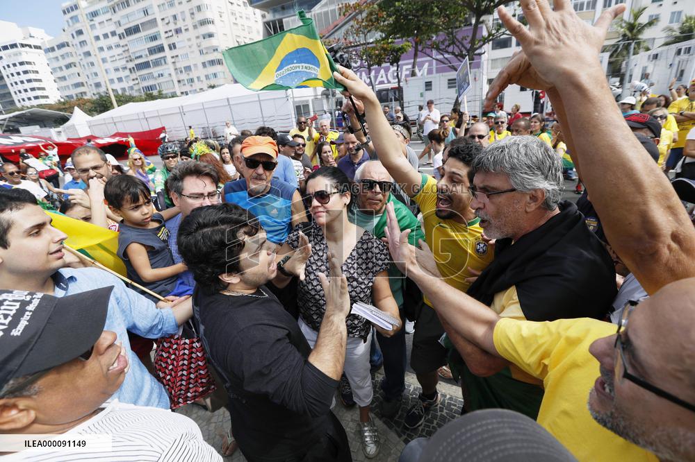 Protesters rally in Rio against Rousseff
