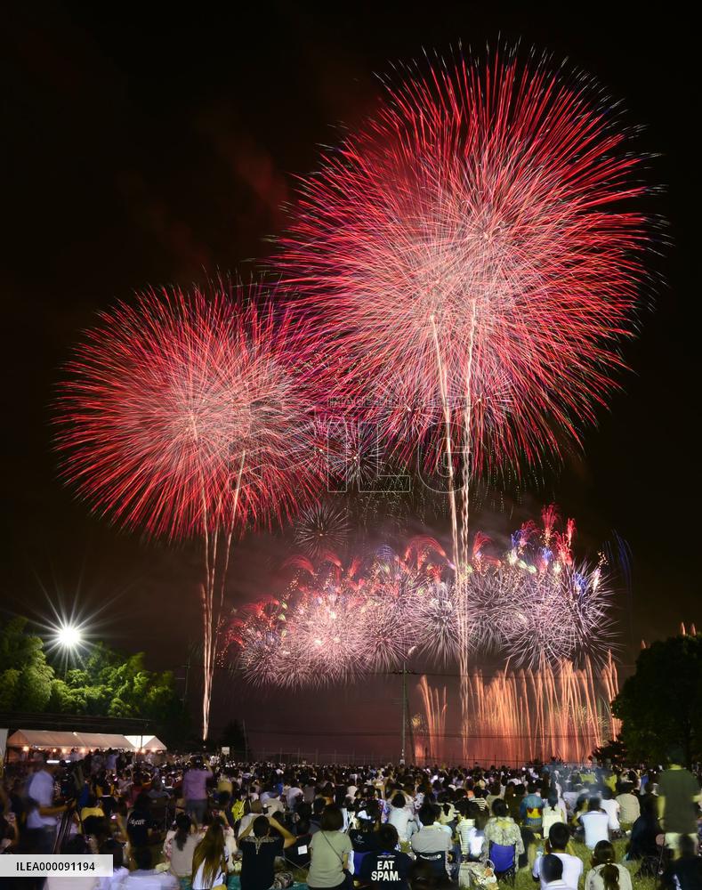 Seasonal tradition: fireworks in Osaka