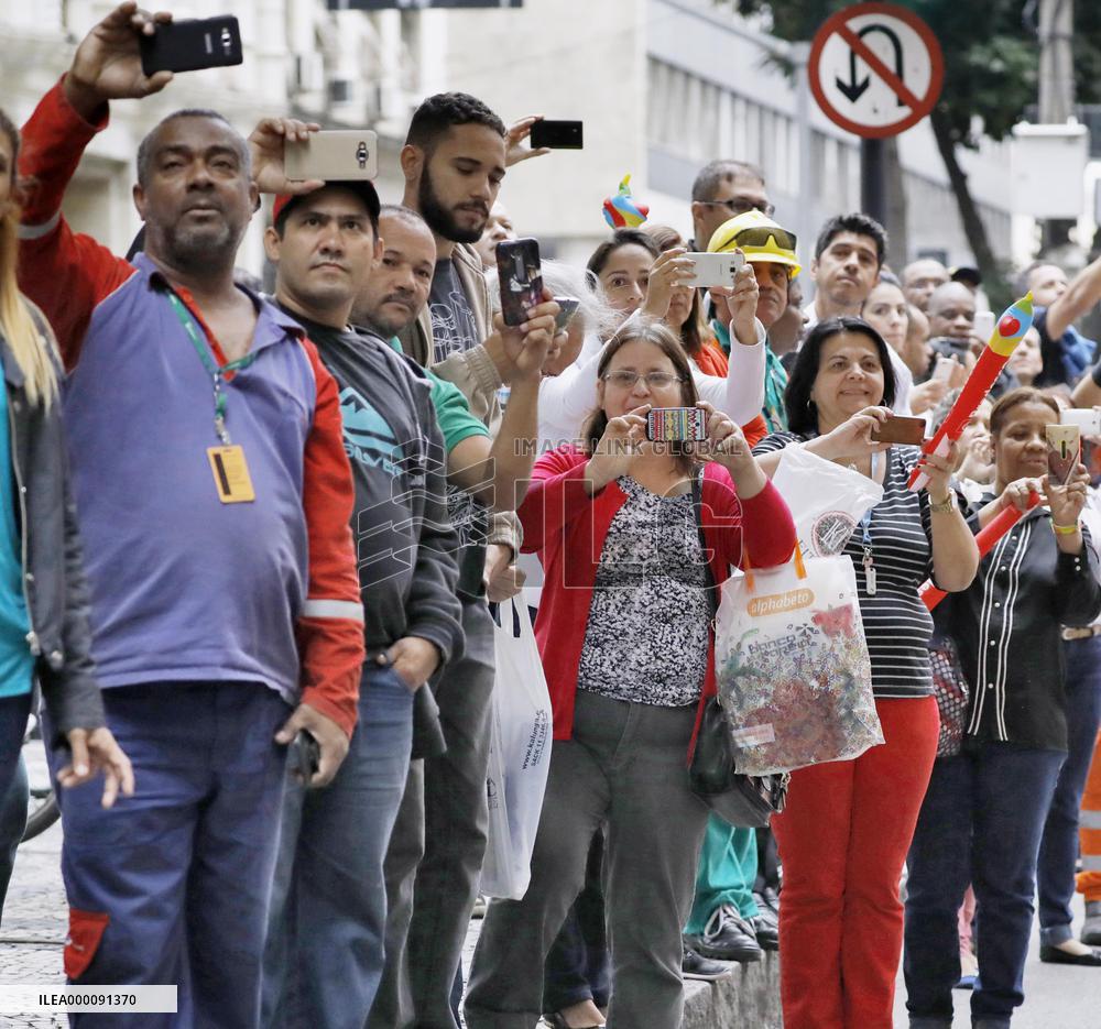 Olympic torch arrives in Rio