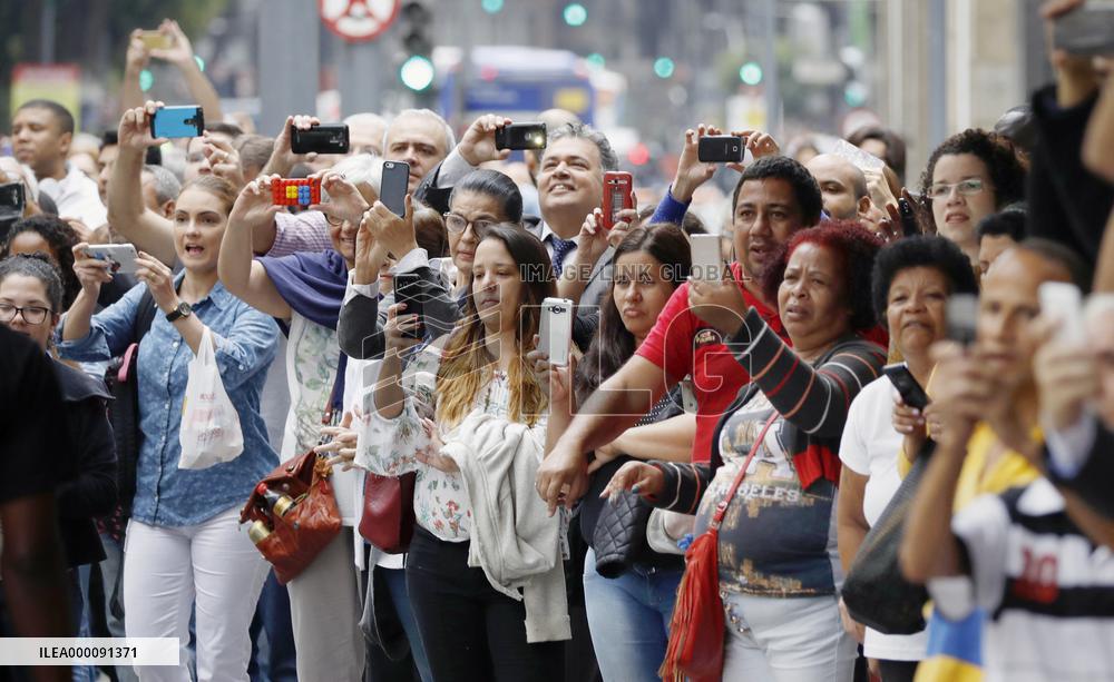 Olympic torch arrives in Rio