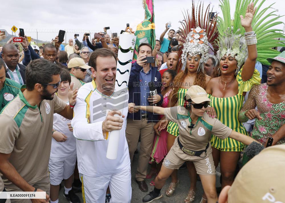 Olympic torch arrives in Rio