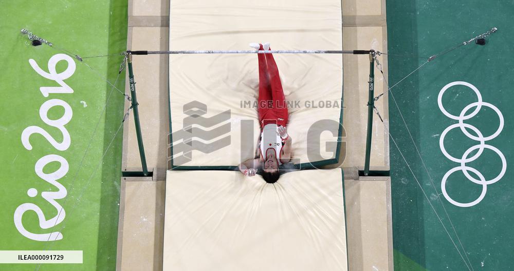 Japan's Uchimura fails to make horizontal bar final at Rio Olympics