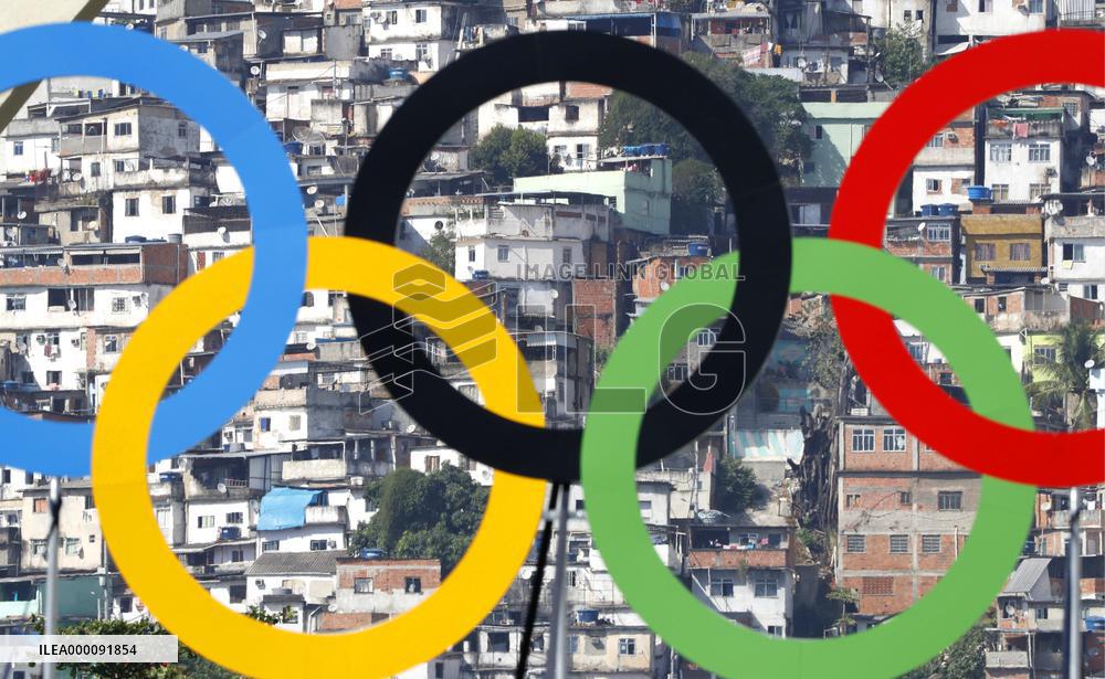 Olympic scenes: Favela behind Olympic rings