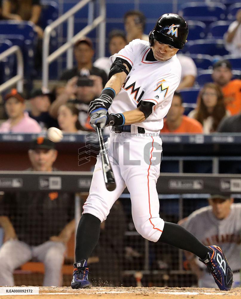 Baseball: Ichiro gets 2 hits, moves up all-time hit list