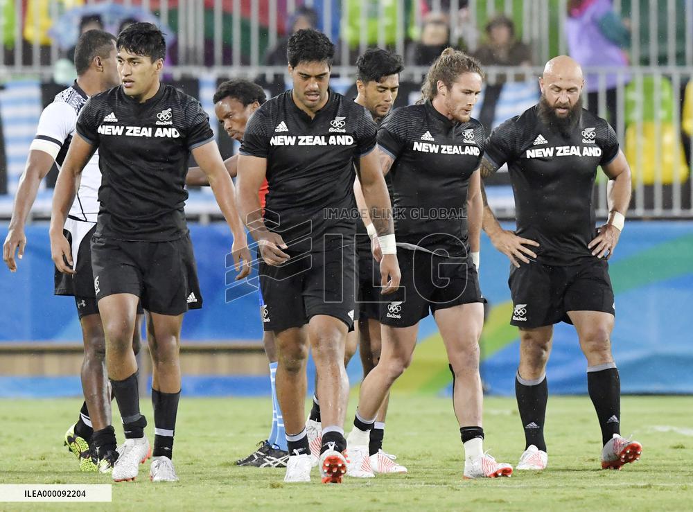 New Zealand knocked out by Fiji in men's rugby sevens