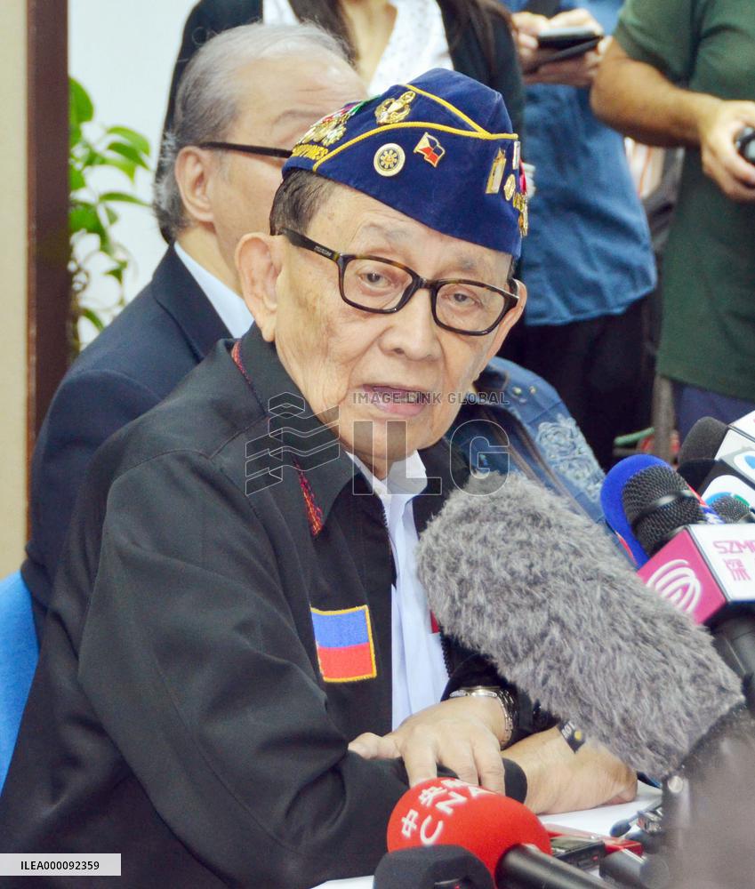 China and Philippines "look forward" to talks on disputes