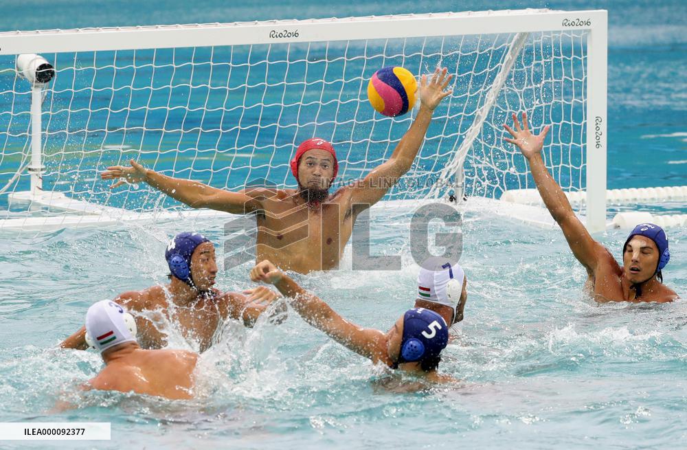 Hungary beat Japan in water polo