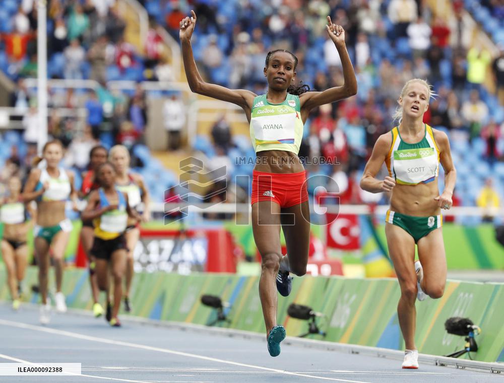 Ethiopia's Ayana wins women's 10,000-meter gold with world record