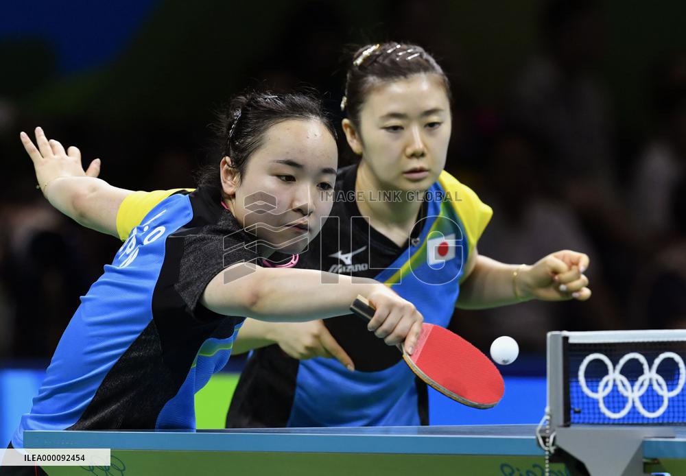 Olympics: Japanese pair wins in table tennis team event