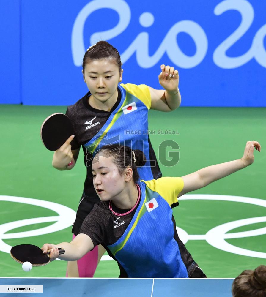 Olympics: Japanese pair wins in table tennis team event