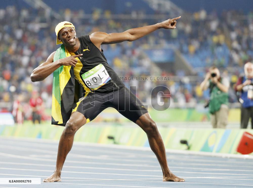 Olympics: Bolt completes unprecedented 100m three-peat