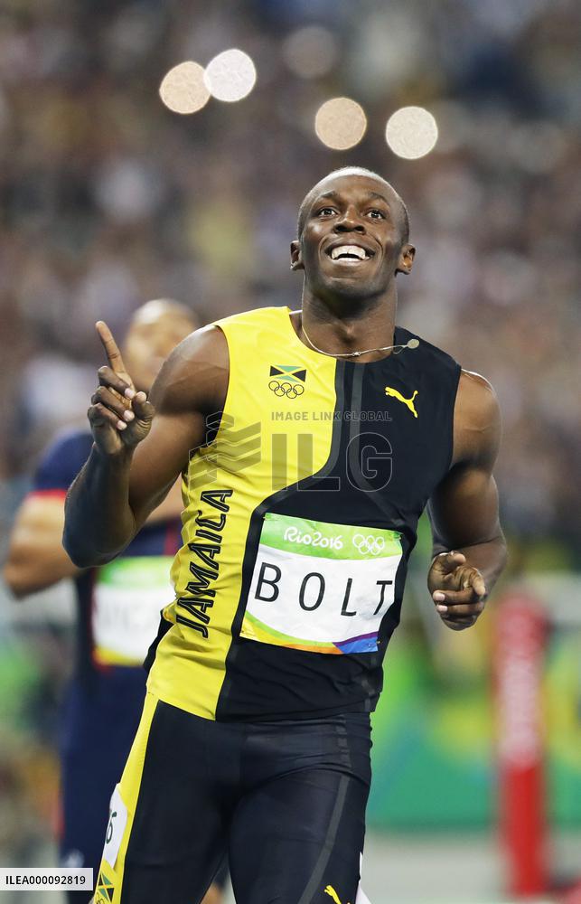 Olympics: Bolt wins 3rd consecutive 100m gold