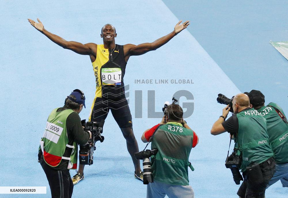 Olympics: Bolt wins 3rd consecutive 100m gold