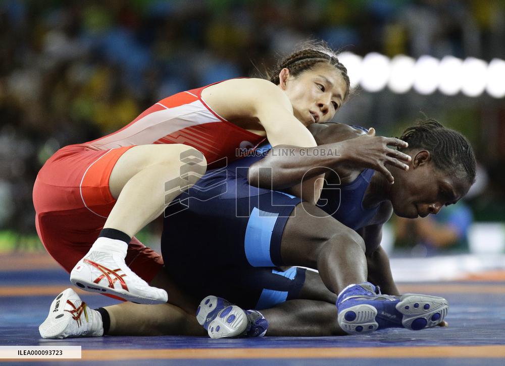 Japan's Yoshida advances to semifinal