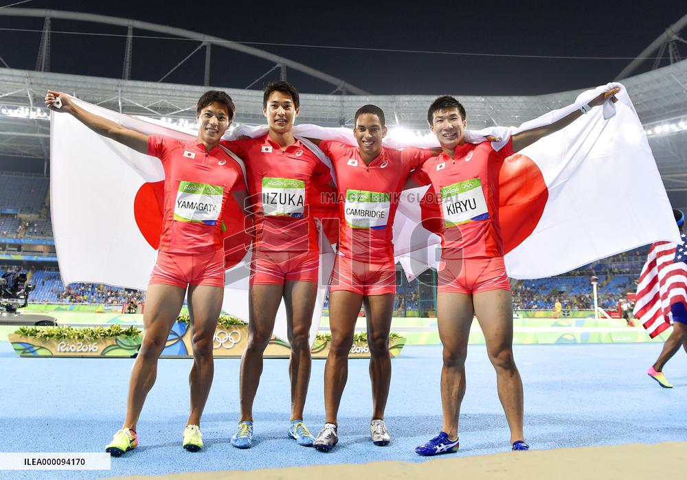 Olympics: Japan wins silver in 4x100 relay
