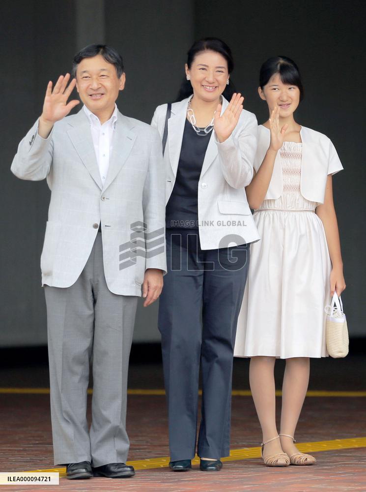 Crown prince's family on summer vacation