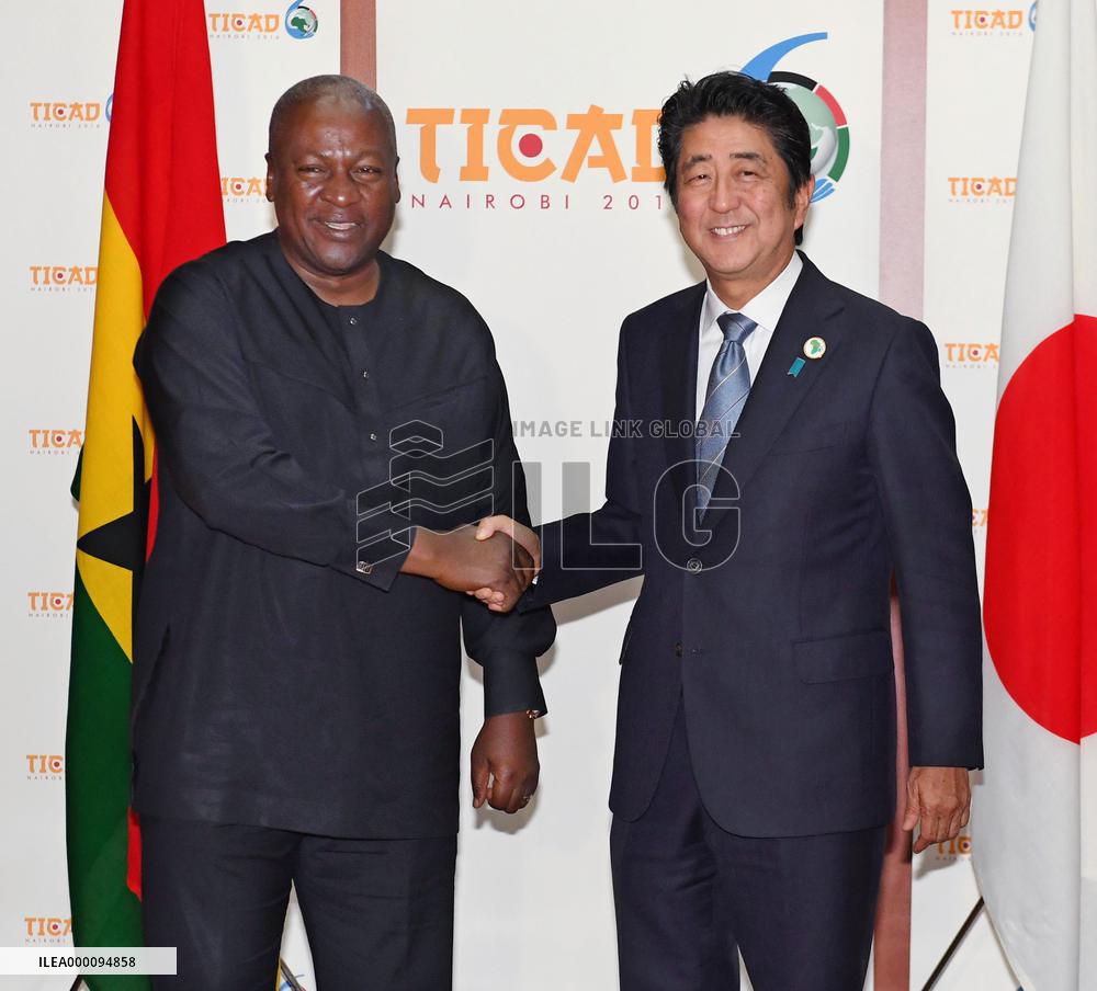 Japanese Prime Minister Abe meets African leaders in Nairobi