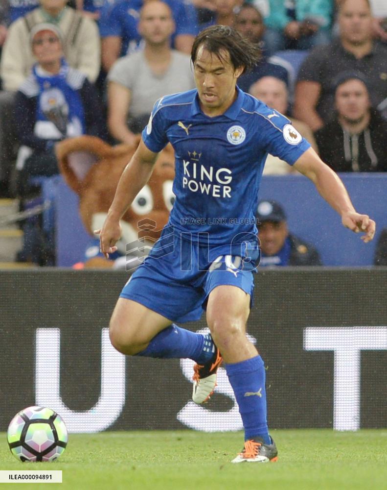 Soccer: Leicester beat Swansea for 1st win of season