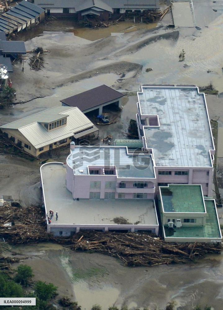 10 dead, 3 missing in northern Japan after typhoon