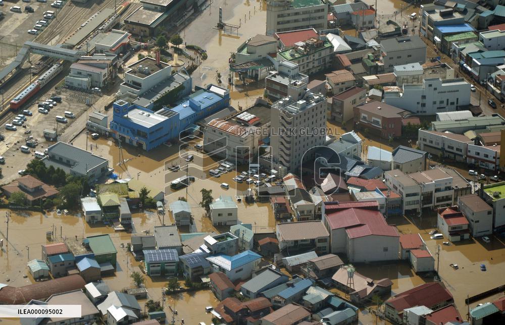 10 dead, 3 missing in northern Japan after typhoon