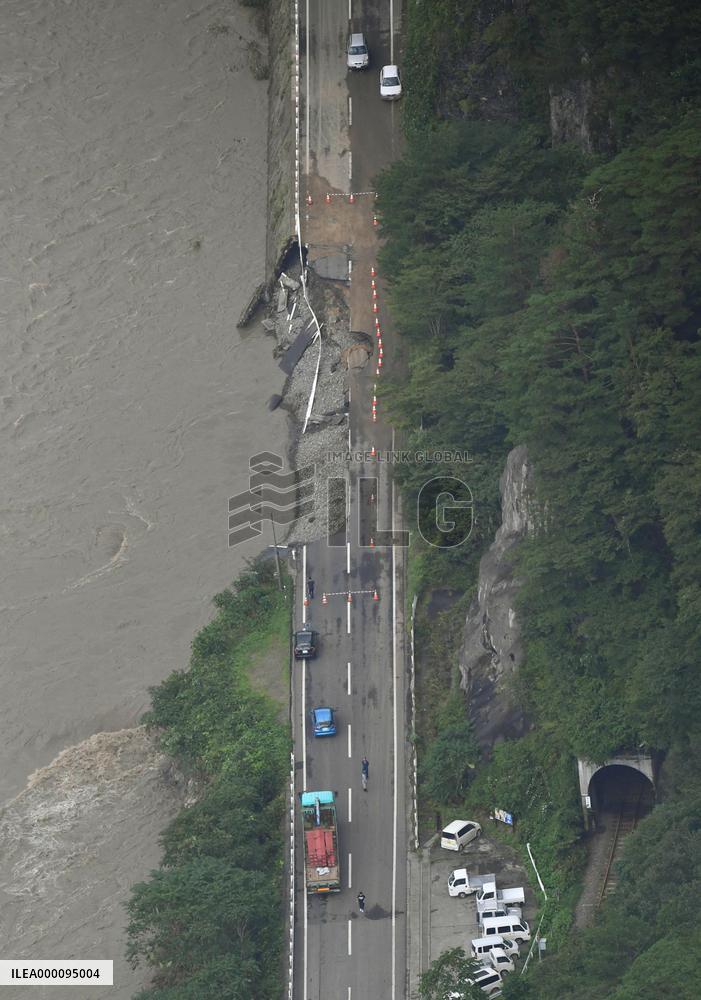 10 dead, 3 missing in northern Japan after typhoon