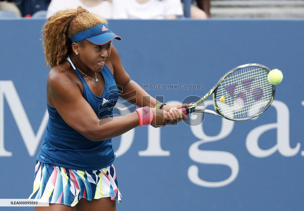 Japan's Osaka cruises into U.S. Open 3rd round