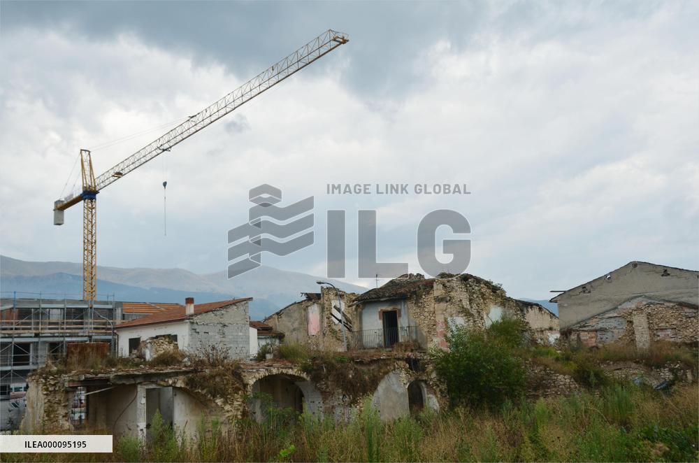 Reconstruction of quake-hit Italian city continues