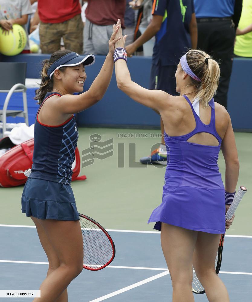 Hibino-Gibbs pair win women's doubles 2nd-round match at U.S. Open