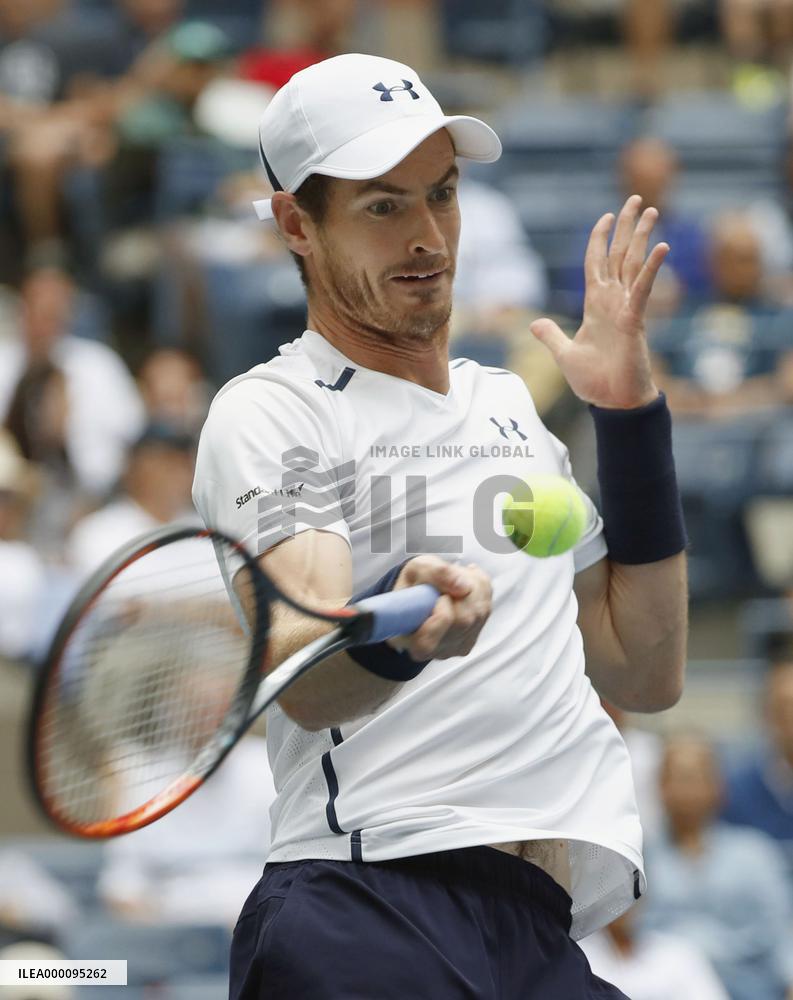 Murray wins 3rd round match at U.S. Open tennis