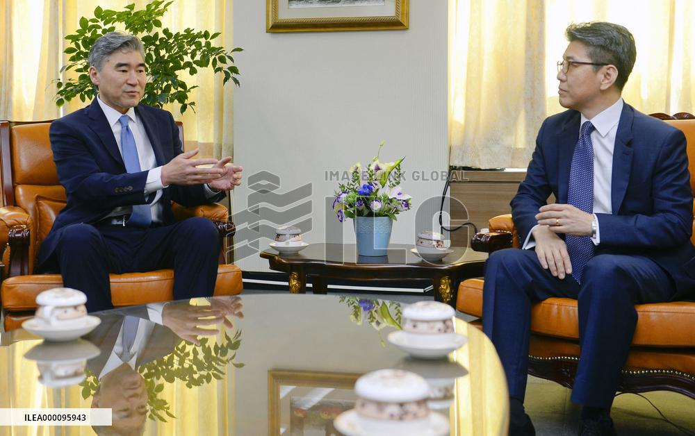 Top U.S. envoy on N. Korea meets with S. Korean official