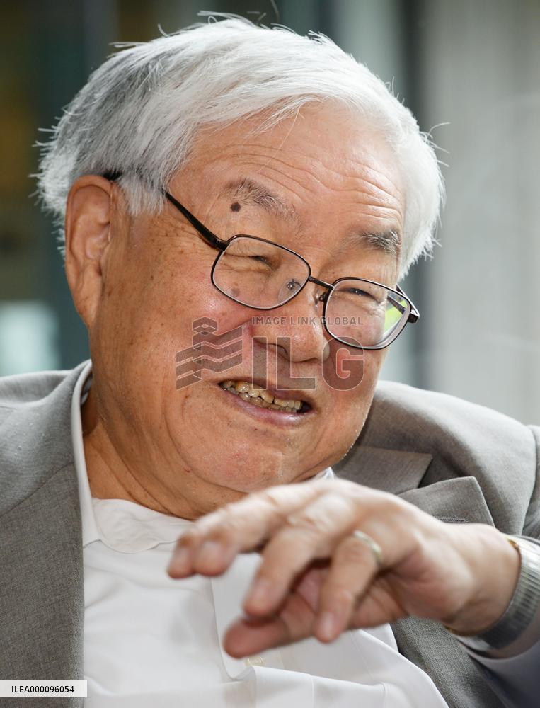 Abe adviser says foreign bond buying by BOJ could be "option"