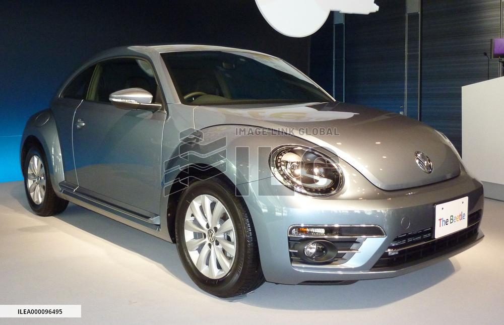 VW begins selling revamped "Beetle" in Japan