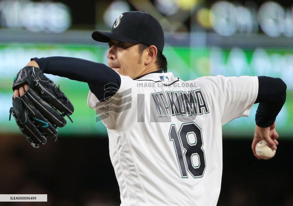 Iwakuma roughed up by Blue Jays