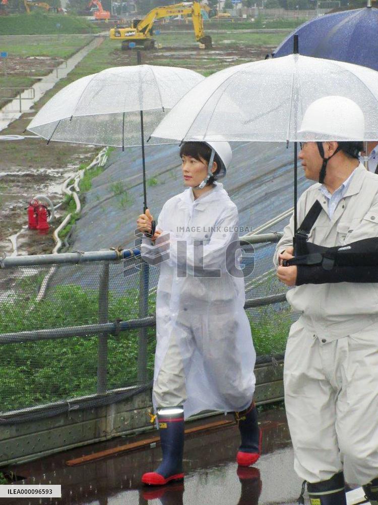 Minister Marukawa visits new national stadium construction site