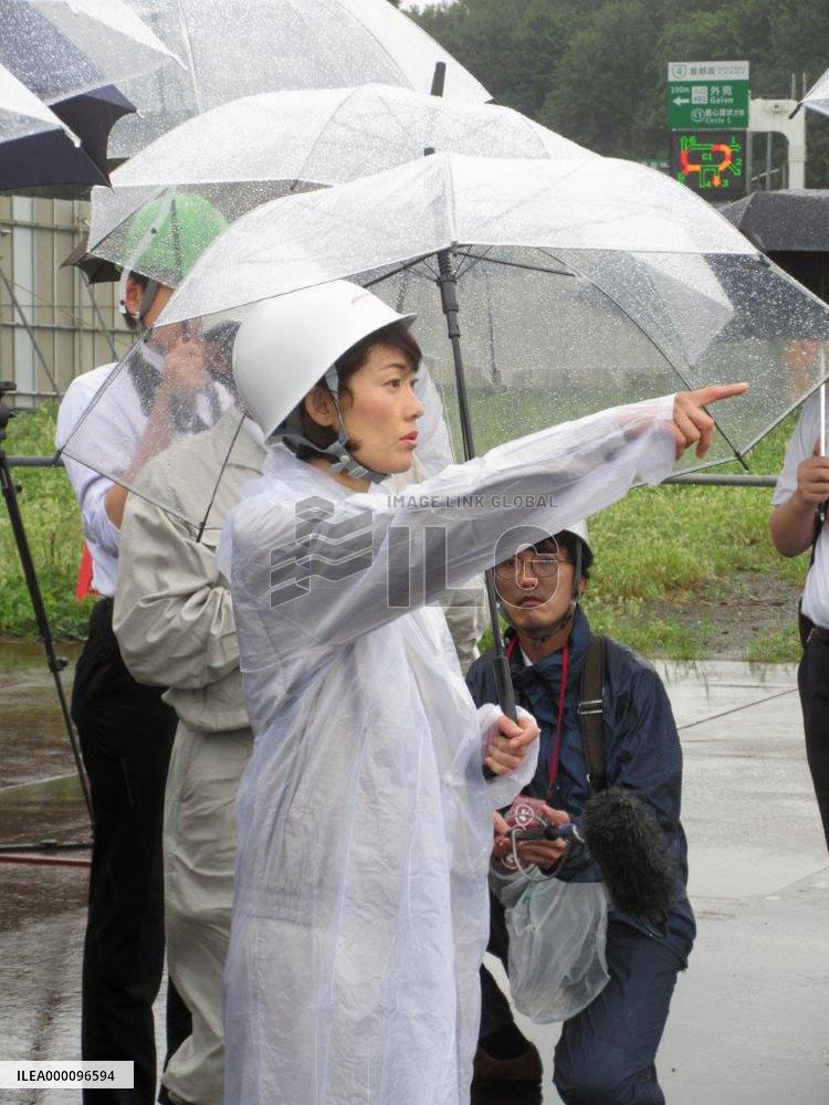 Minister Marukawa visits new national stadium construction site