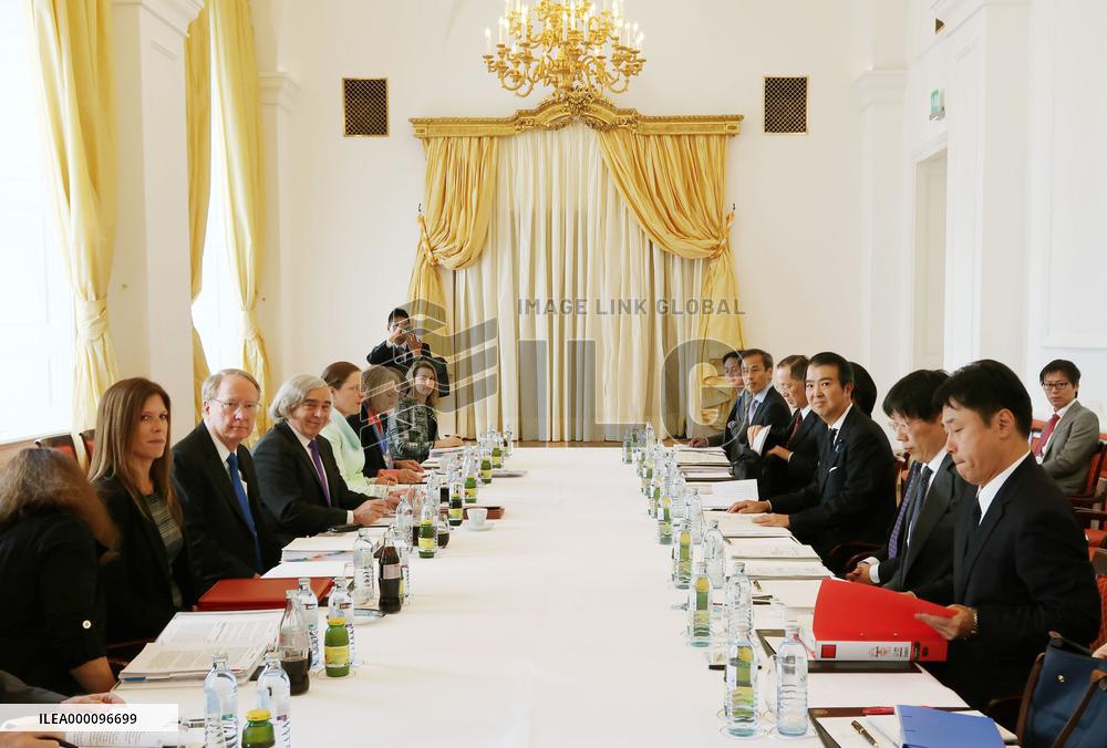 Japanese, U.S. governments meet for discussions over Monju reactor