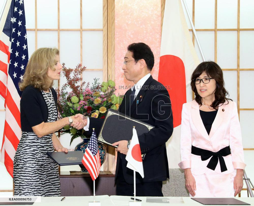 Japan, U.S. sign accord for expanded logistics cooperation
