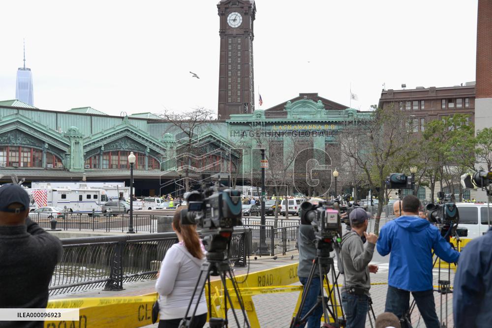 One killed, more than 100 injured in U.S. train accident