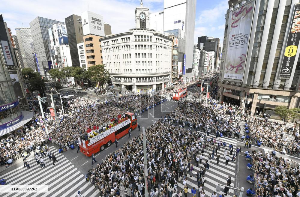 Medalists parade in Tokyo