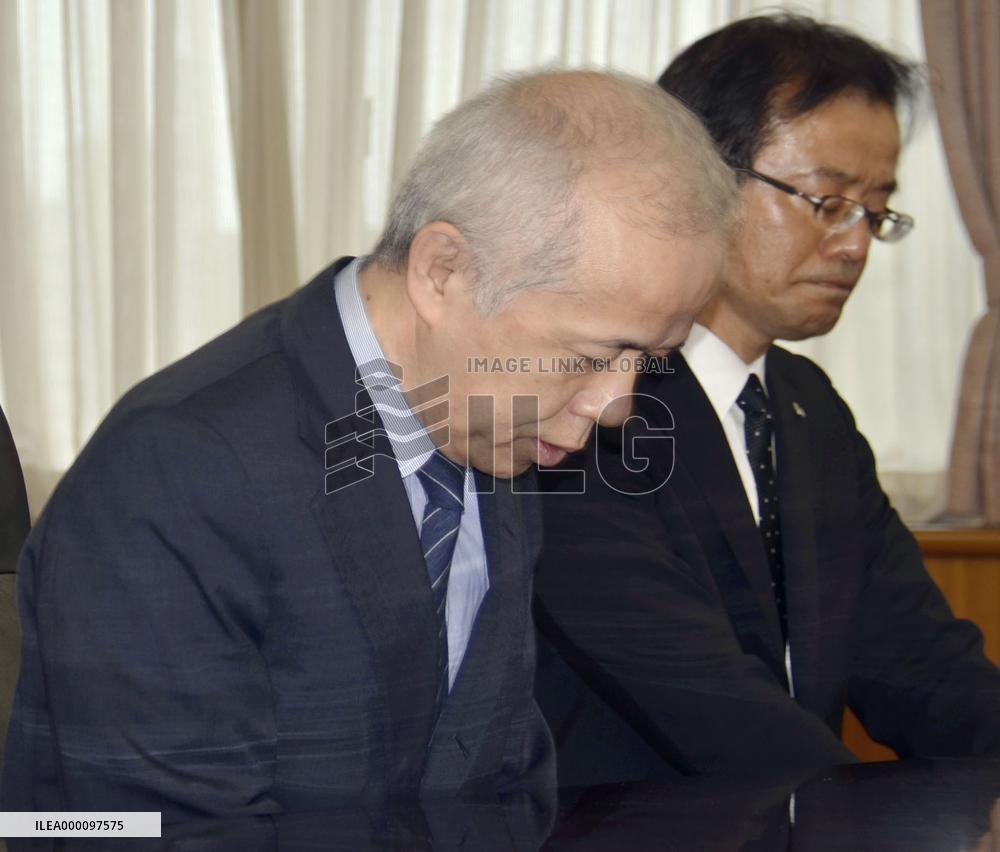 TEPCO president apologizes to industry minister for Tokyo blackout
