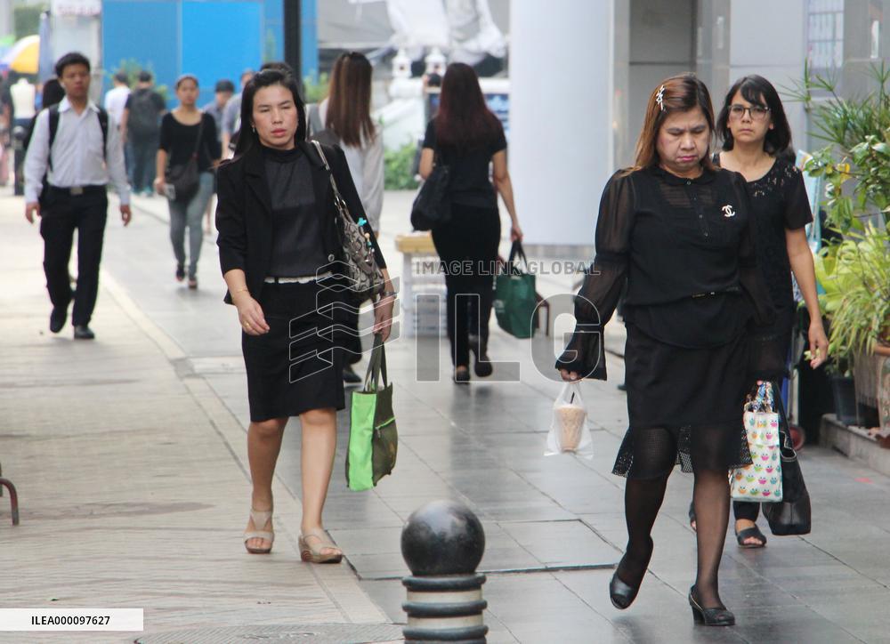 Thailand mourns death of long-serving king