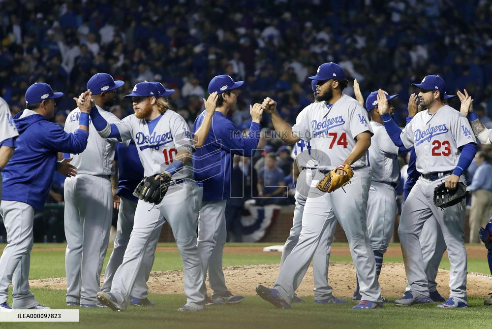 Baseball: Dodgers win Game 2 to even NLCS